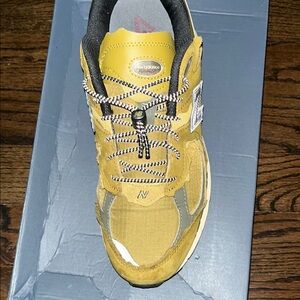 New Balance 2002RD Olive and Tan Athletic Shoes 🔥🔥💧💧